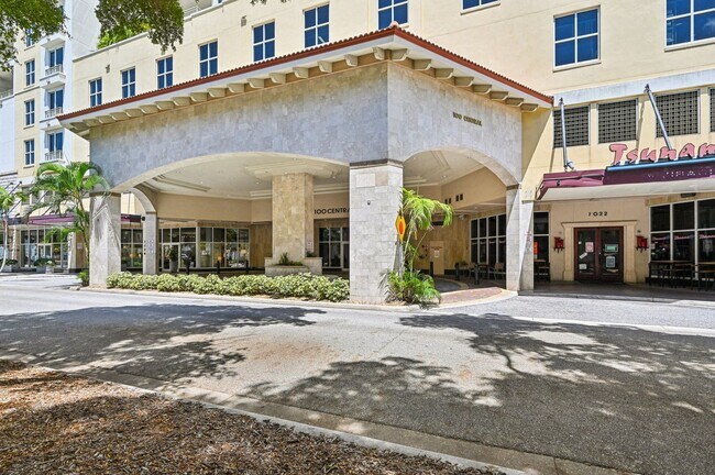 Building Photo - One Hundred Central Rental