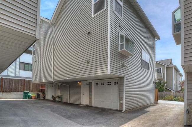 Photo - Fabulous Licton Springs Townhome - Green Lake!