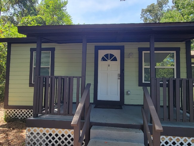 Building Photo - 5005 Lynell St