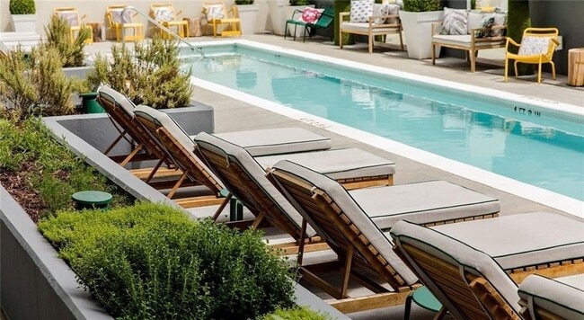 Photo - 207 13th St NE