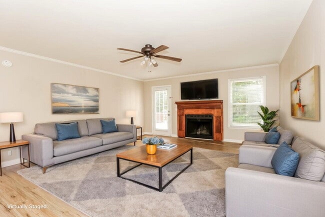 Photo - 2409 Racquet Club Dr