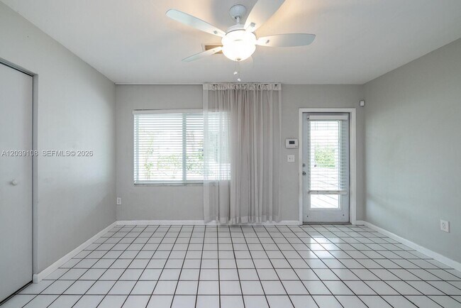 1029 NE 113th St Unit South