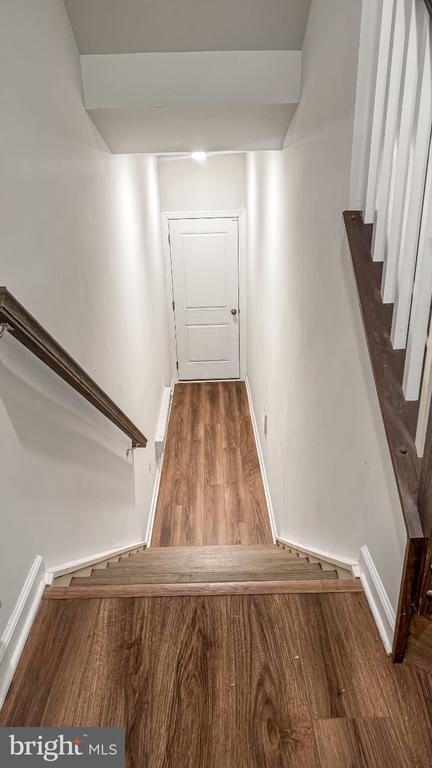 Photo - 9637 Block St