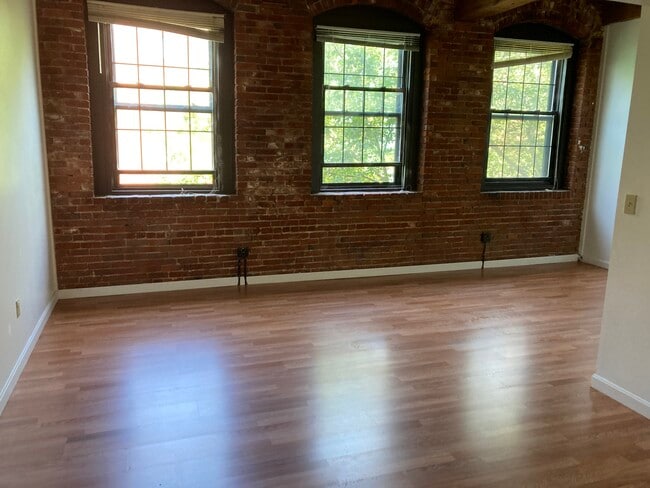 Living room -new floors through out - 50 Rantoul St Unit 503S