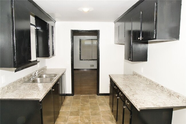Photo - 463 Remington St