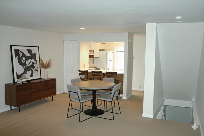 Dining Room/Breakfast Bar Area (furnishings NOT Included) - 632 Windsor Ave