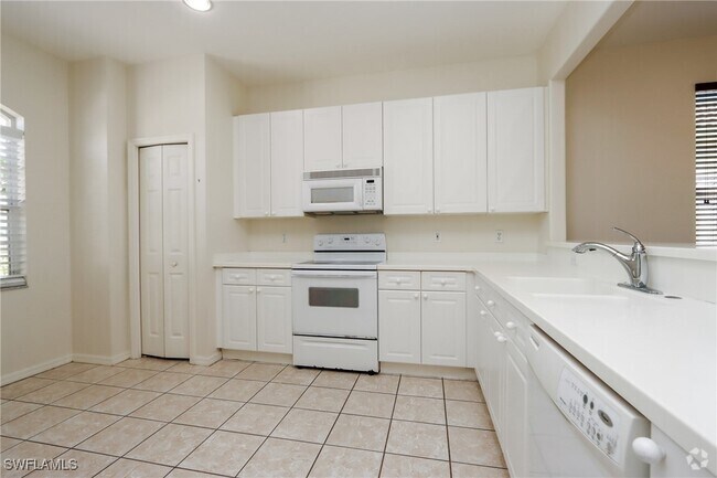 Building Photo - 11204 Lakeland Cir Rental