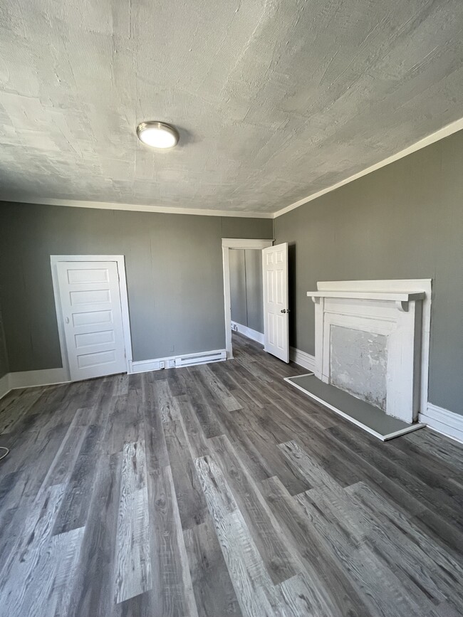 Photo - 1600 S Beech St