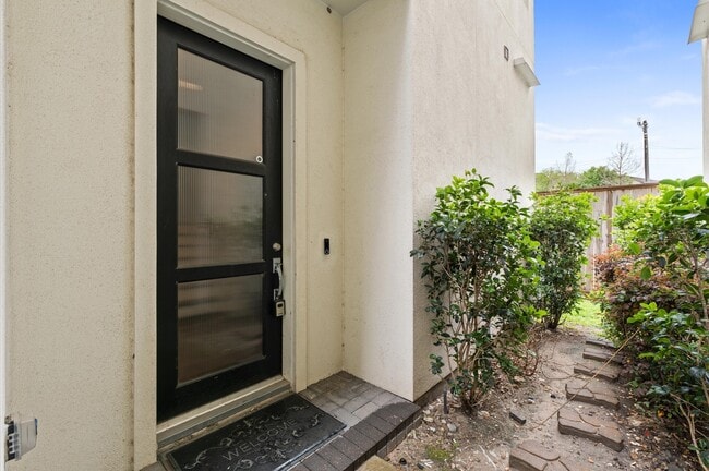 Photo - 120 Pierce St