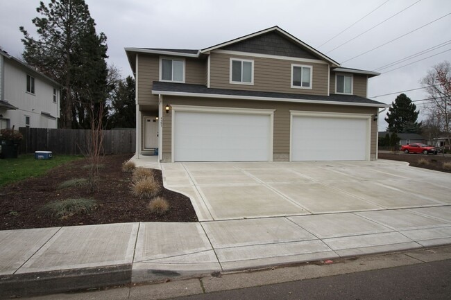 NICE 3 Bedroom 2 & 1/2 Bath 2-Story Duplex... - NICE 3 Bedroom 2 & 1/2 Bath 2-Story Duplex... Casa Adosada