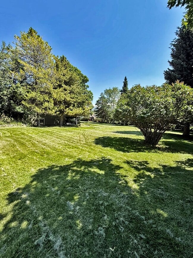 Photo - Private and Quiet Six Bedroom Home on 1 Acre, Southside Bozeman