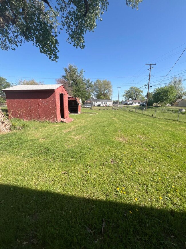 Photo - 230 E Hickory Ave