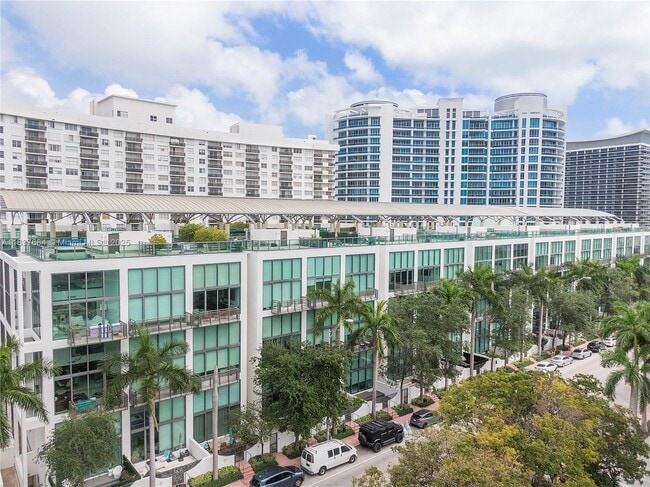Building Photo - 6000 Collins Ave Unit 527 Rental