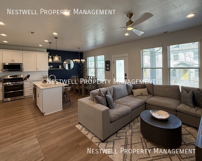 Photo - Light and Bright Daybreak Smart Townhome