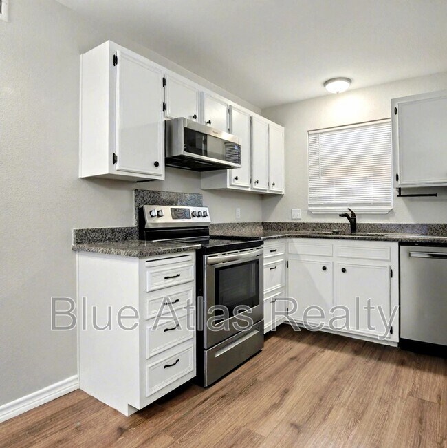 Photo - 225 Bryan St Unit 5