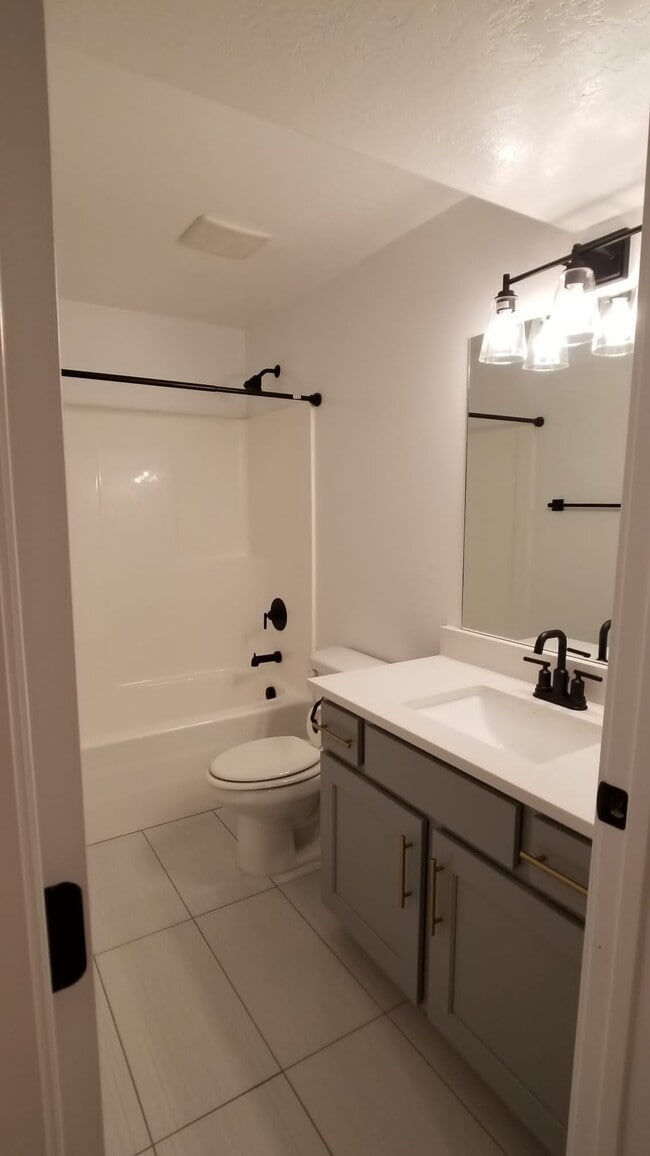 Photo - 32 W Sicula Rd. Apartamentos Unidad Basement