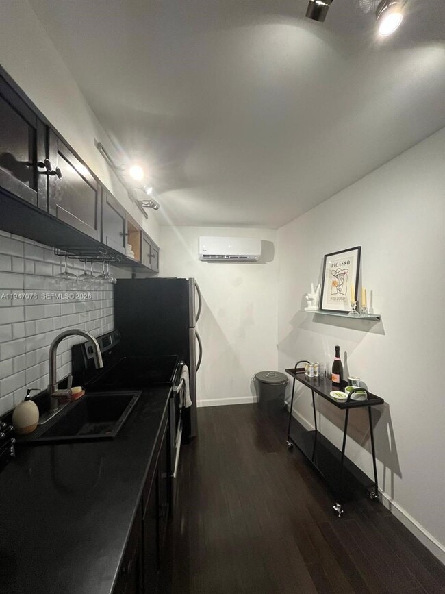 Photo - 900 Bay Dr Unit 6