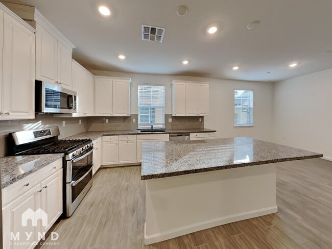 Photo - 1687 Pena Ln