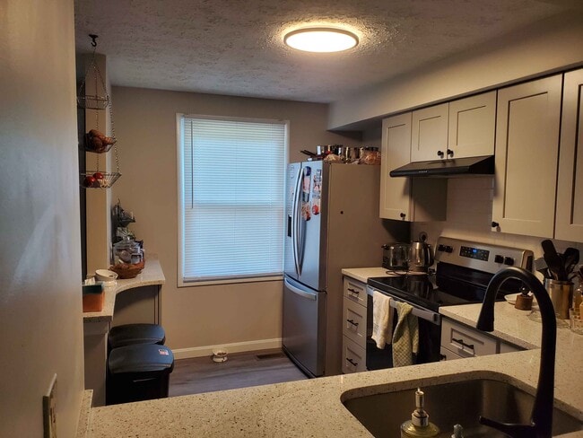 Photo - 5993 Rowanberry Dr
