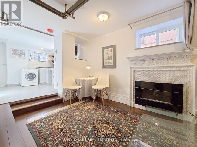 Photo - 27 Hiawatha Rd