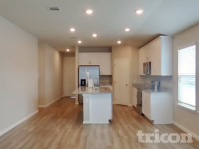 Photo - 5503 Shasta Pl