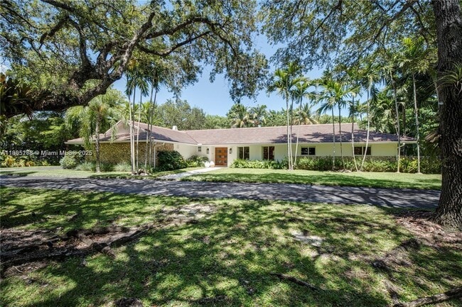 Building Photo - 11905 SW 67th Ave