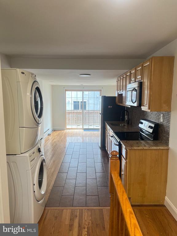 Building Photo - 2052 Tasker St Rental