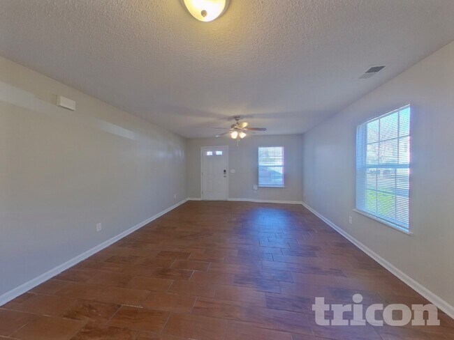 Photo - 2000 Lake Carolina Dr