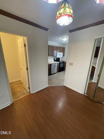 Photo - 121 Winners Cir