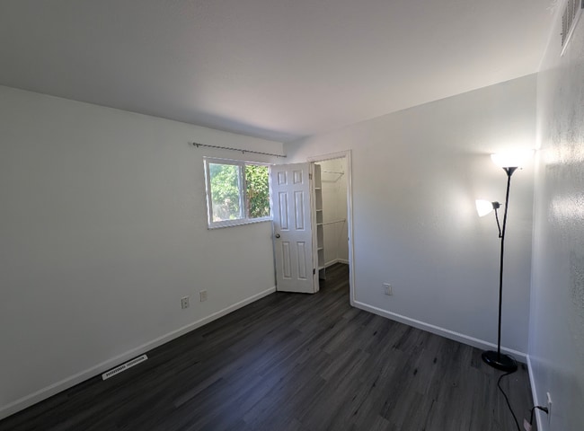 Photo - 7998 Chase Cir