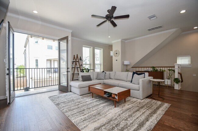 Photo - 4007 Centre Glen Dr