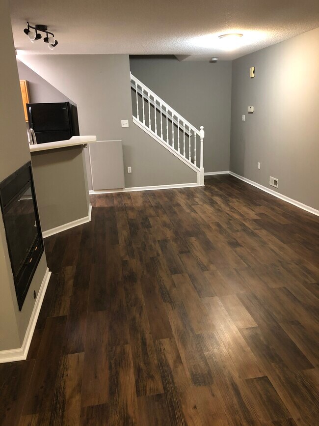 Photo - 1323 SE Delaware Ave