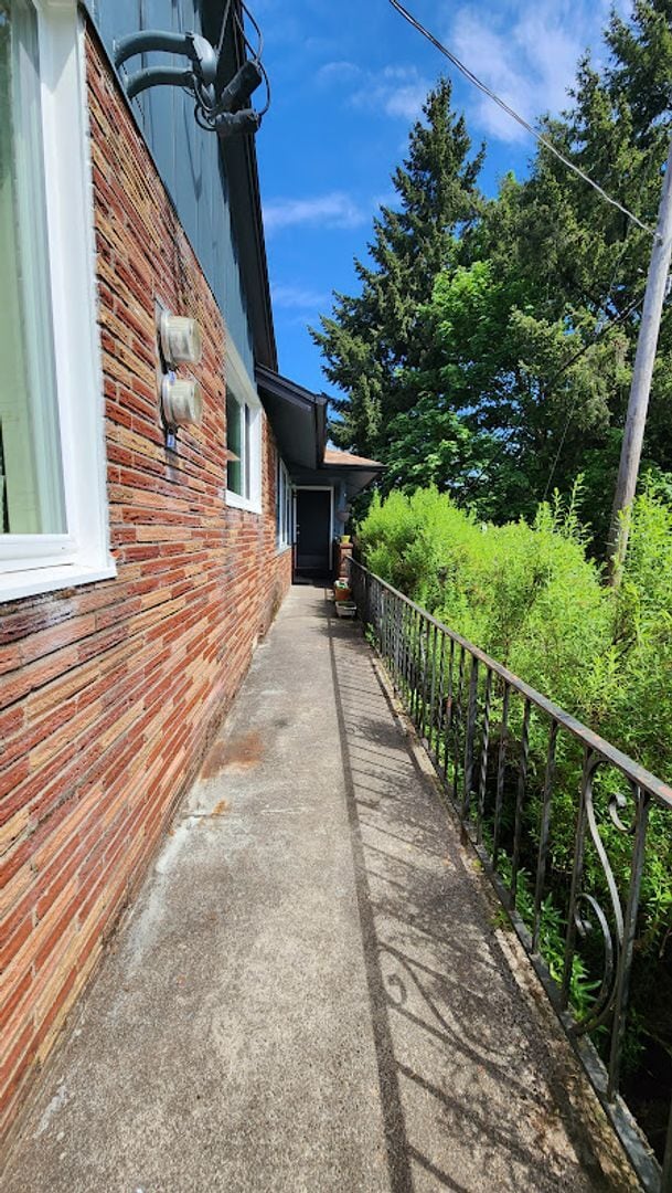 Photo - 1007-1019 SW Gaines St and 3521-3527 SW 10th Ave Unit 3525