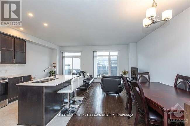 Photo - 634 Putney Cres