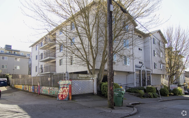 Dry Creek Apartments