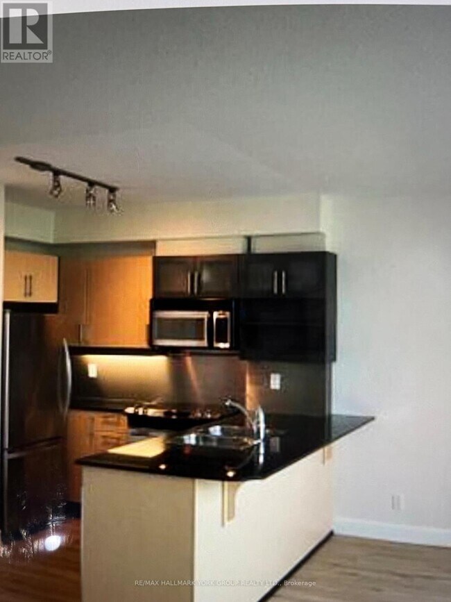 Photo - 350 Wellington St W Unit 304