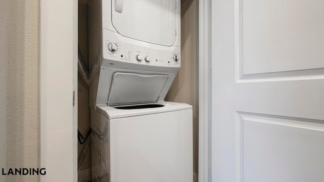 Photo - 1900 Airport Commerce Dr Unidad 1120