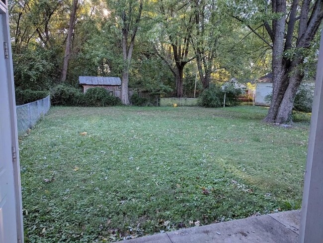 Photo - 1527 Lynch Ln Unit B
