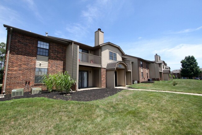 Building Photo - Cross Lakes Apartments