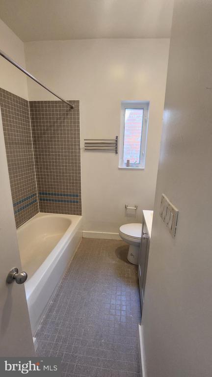 Building Photo - 459 M St NW Unit C Rental