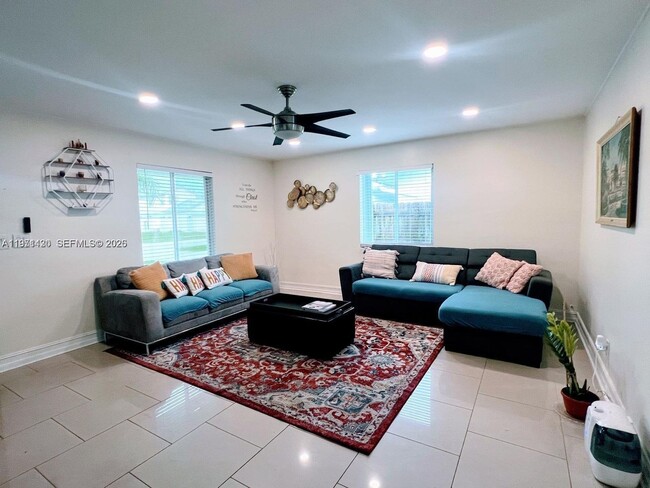 Photo - 7750 NW 42nd St