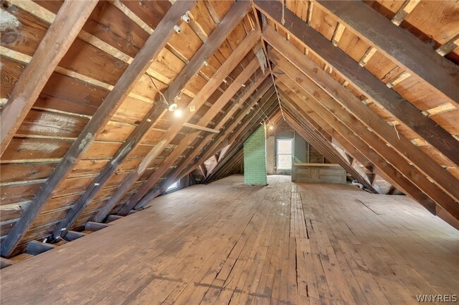 Building Photo - 1097 Tonawanda St