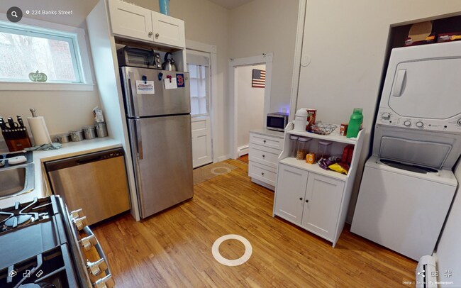 Photo - 224 Banks St Apartments Unit 1
