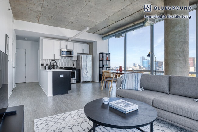 Photo - 1401 S State St Unit FL19-ID771