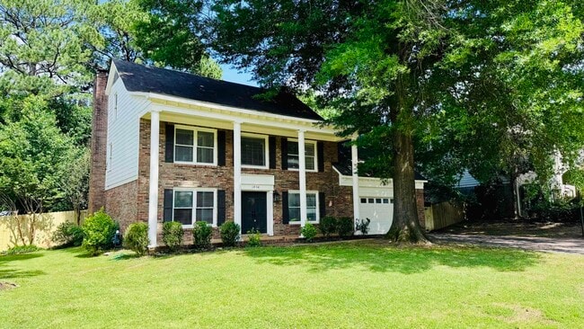 Building Photo - 1834 Brierbrook Rd