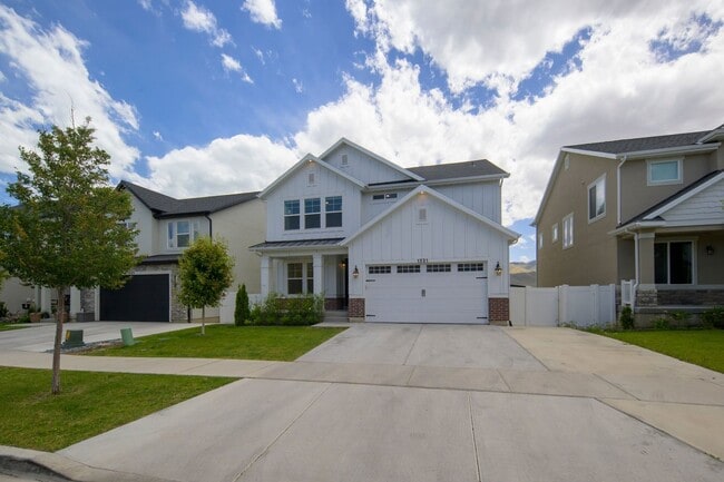 Building Photo - Beautiful Luxury Home in Saratoga Springs!