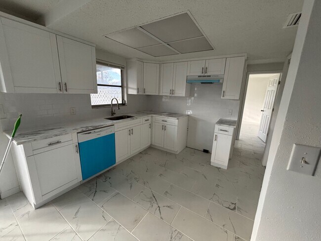 Photo - 4515 Needle Palm Dr