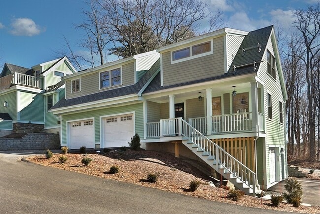 Building Photo - 12 Warren Ave Unit B