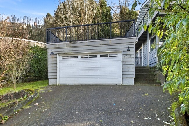 Photo - Stunning Sound & Olympic Mountain View Home in North Admiral