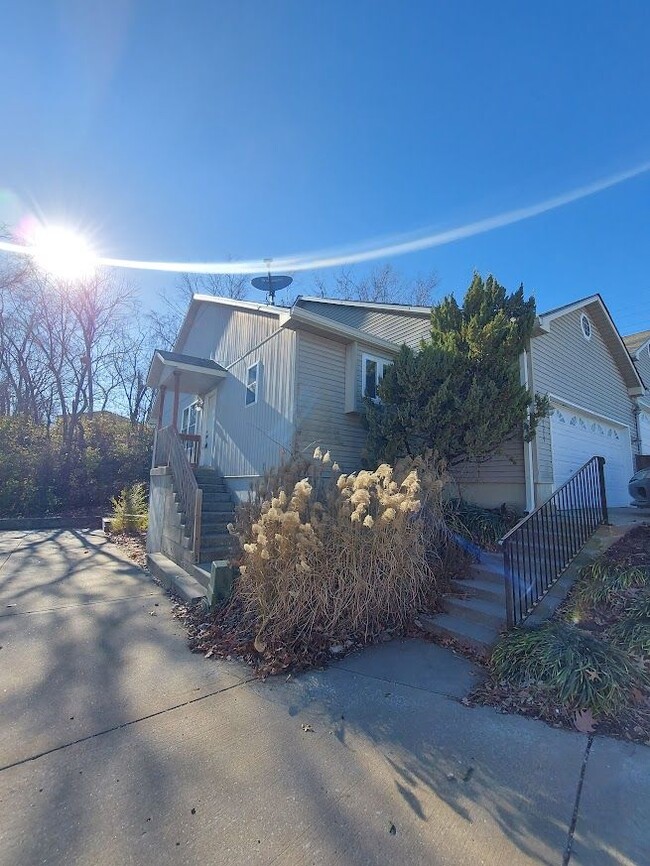 Photo - GLENDALE TOWNHOMES